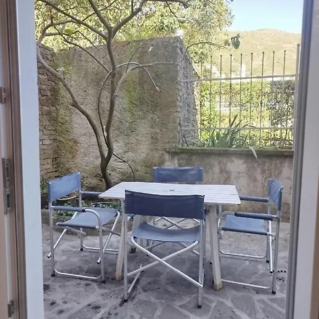 Mara House Apartment *