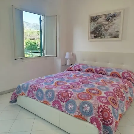 아파트 Mara House 레반토