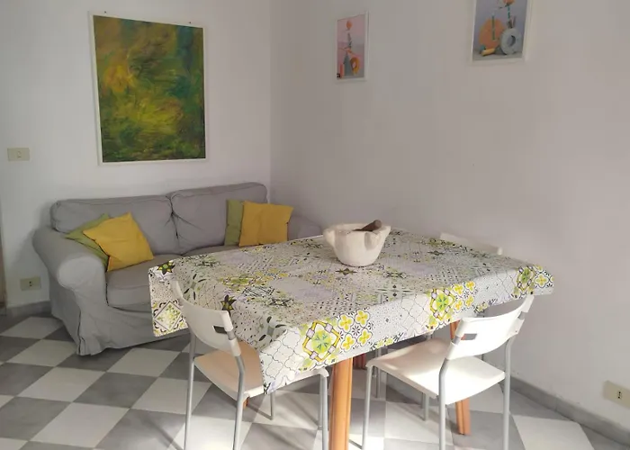 아파트 Mara House