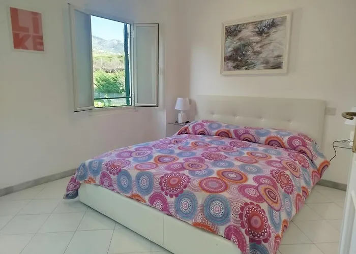 아파트 Mara House 레반토