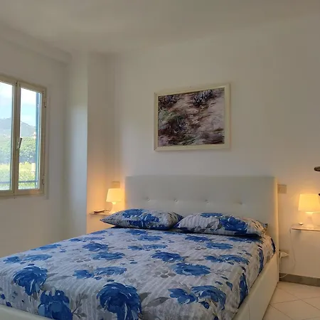 Mara House Lägenhet Levanto